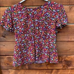 Floral t-shirt flared sleeves
